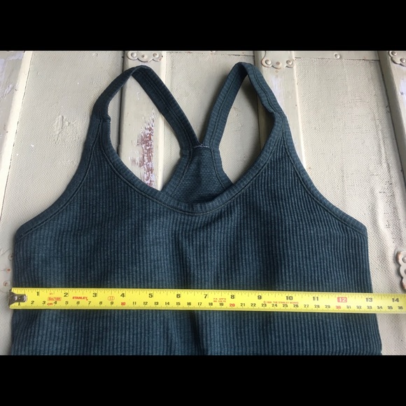 Lululemon 6 ~ EUC ‘ebb to street’ tank deep green colour - Picture 4 of 6
